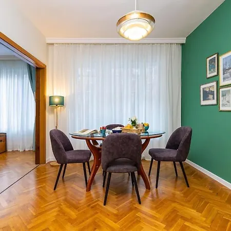 Family Fuzzy Muzzy 2 Bedrooms Mu *