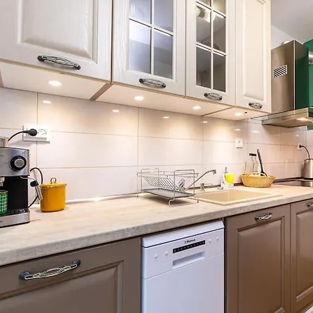 Family Fuzzy Muzzy 2 Bedrooms Mu Apartment *