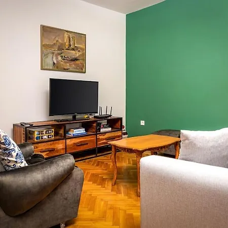 Family Fuzzy Muzzy 2 Bedrooms Mu Apartment Plovdiv