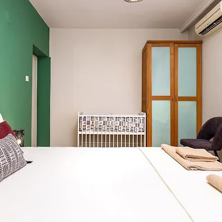 Family Fuzzy Muzzy 2 Bedrooms Mu アパート