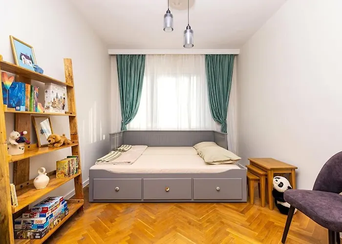 Family Fuzzy Muzzy 2 Bedrooms Mu プロヴディフ